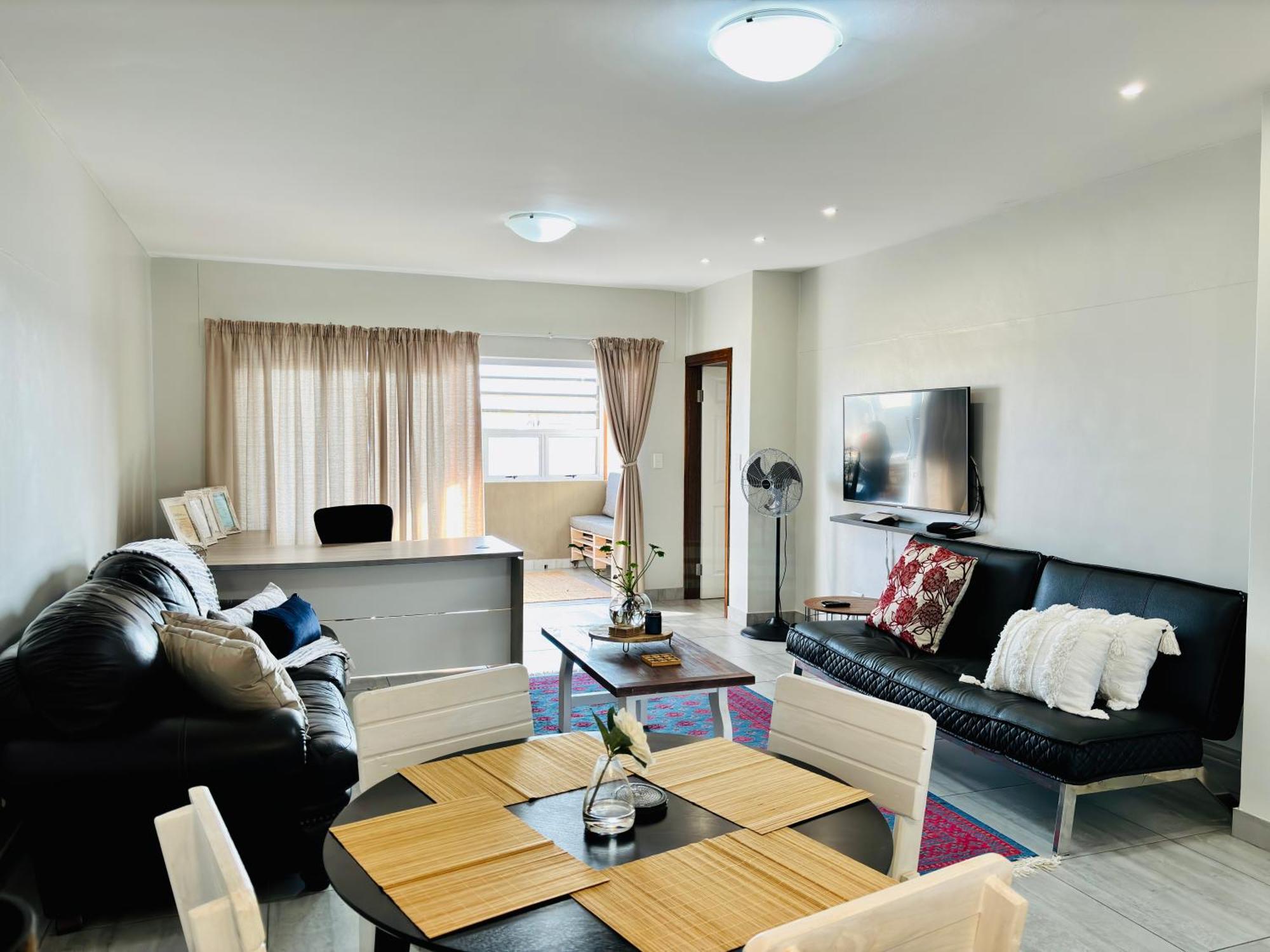 Апартаменты Bright & Stylish Self Catering Swakopmund Cbd Экстерьер фото