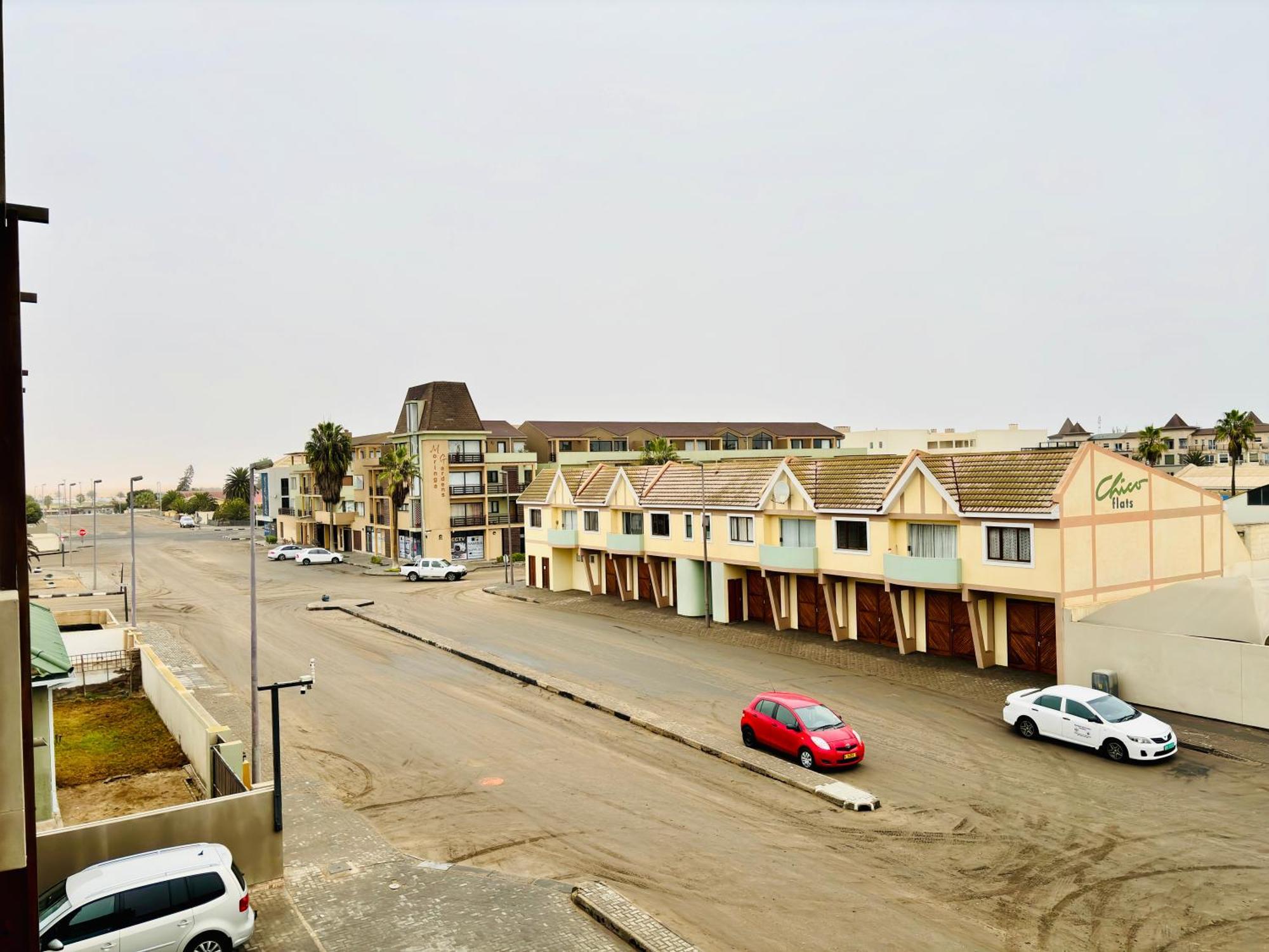 Апартаменты Bright & Stylish Self Catering Swakopmund Cbd Экстерьер фото